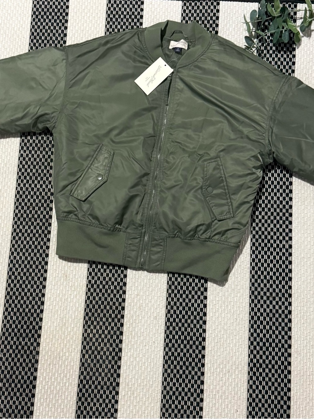Universal Thread Olive Green Bomber Jacket